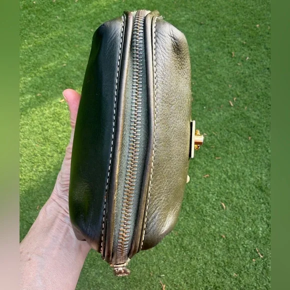 CELINE. Cosmetic pouch - Picture 9 of 16